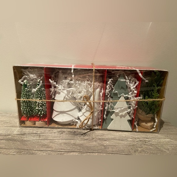 Rae Dunn Other - Tiered Tray Decor